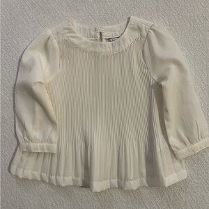 Hartstrings Off White Pleated Flowy Blouse